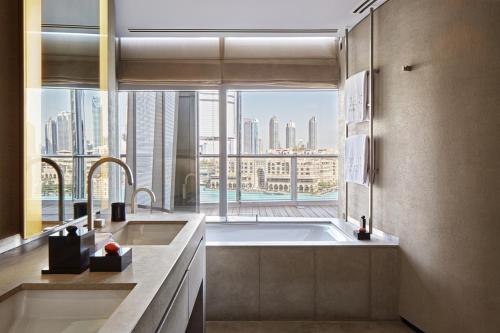 77349672 Armani Hotel Dubai, Burj Khalifa