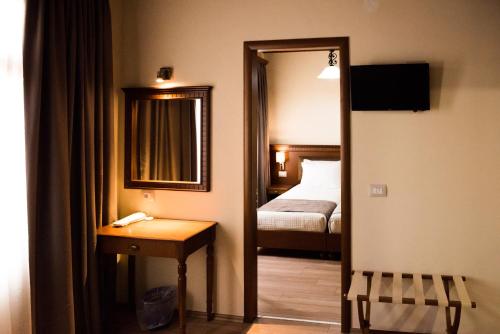 Hotel Argjiro - image 7