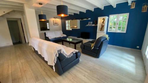 Large house with on-site parking - Location saisonnière - Saint-Joseph