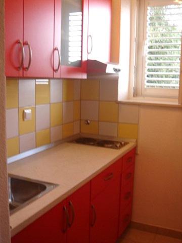 2 bedrooms, 3 beds