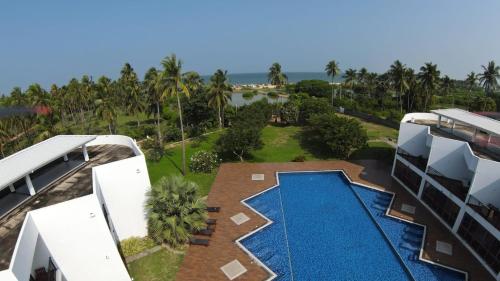 Capital Wind Beach Cabanas in Kalpitiya