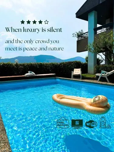 LUXURY APARTMENT with POOL in Collina dOro, Schweiz
