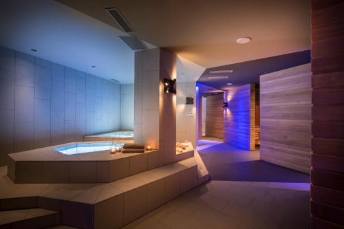 Karstais baseins, Maistra Select Family Hotel Amarin in Roviņa