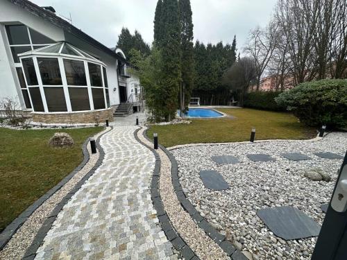 Dream House Prague East in Kamenice