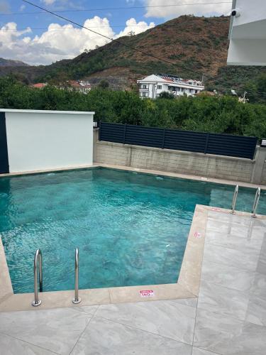 泳池, Mirşah Suit (Mirsah Suit) in 達拉曼