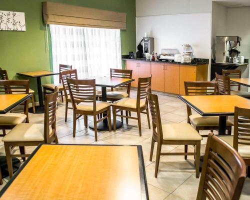 Comida y bebida, Sleep Inn & Suites Stony Creek - Petersburg South in Stony Creek