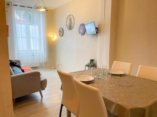 บริการและสิ่งอำนวยความสะดวก, Le petit Carnot WIFI centre-ville in เลอ ปูว์ ออง เวอเลย์