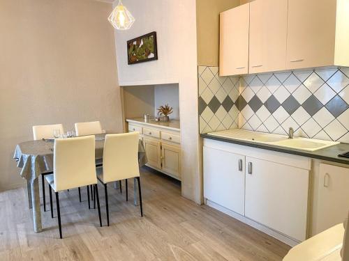 ห้องครัว, Le petit Carnot WIFI centre-ville in เลอ ปูว์ ออง เวอเลย์