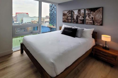 Corporate Stays Livmore 2 Bedrooms in Montreal