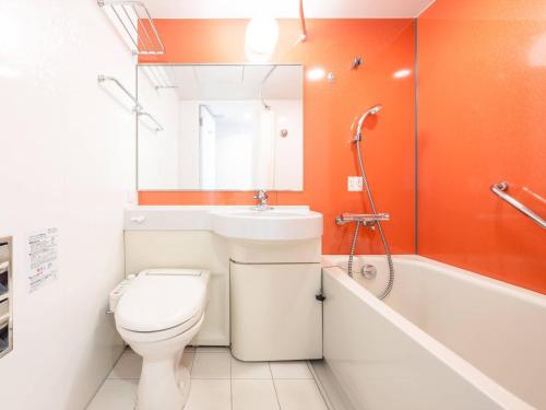 room detail thumbnail 2