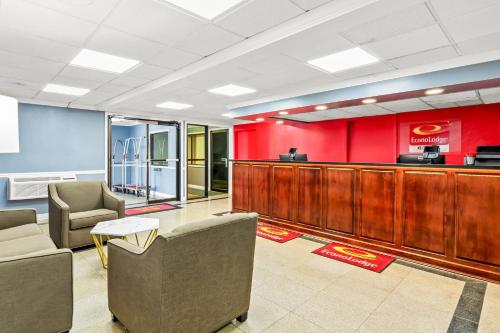 Econo Lodge Mt. Hope - Beckley North - 로비
