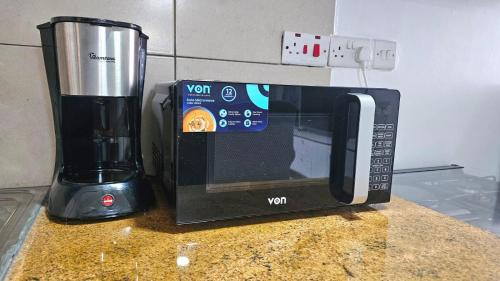 Hosted by Shee -One bedroom Ruaka near Two Rivers in Ruaka