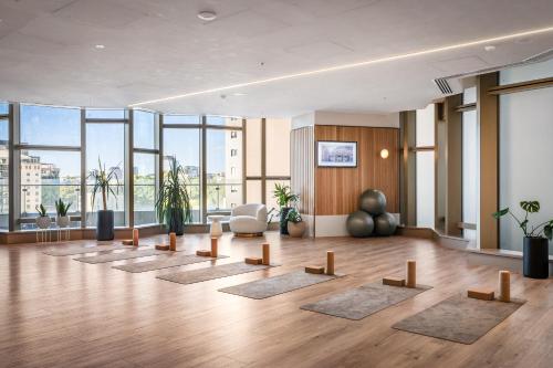 المنظر الخارجي, Brand New Luxury Stay with Garden View Same Tower as Ritz Carlton in أخرى