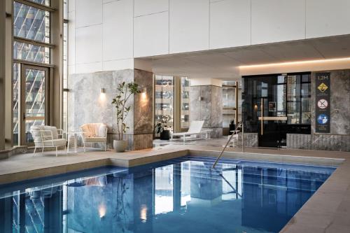 مسبح, Brand New Luxury Stay with Garden View Same Tower as Ritz Carlton in أخرى