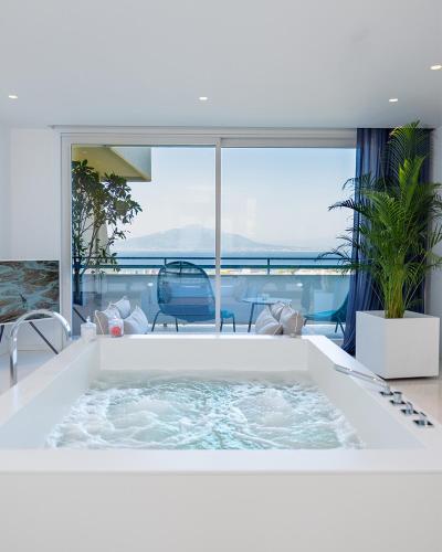 Hot tub, Hilton Sorrento Palace in Sorrento