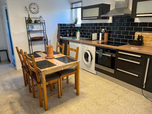 New Appartement RDC de Villa 60 m2 proche plage - Location saisonnière - La Ciotat