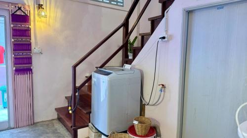 Baan YentaFo - Pink House in Talad Noi Bangkok 