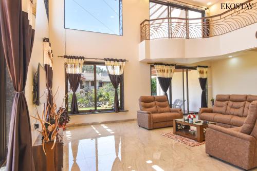 EKOSTAY Gold - Titanium Villa near Della Adventure