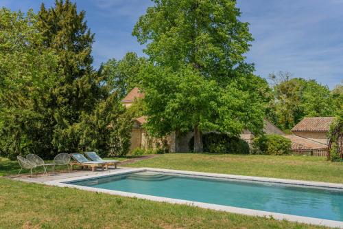 Provençal Farmhouse With Shared Pool In The Drôme gîte à louer Saint-Gervais-sur-Roubion