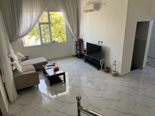 Palm and wave in Tiwi