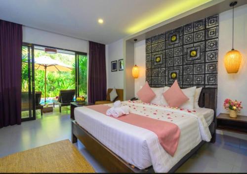 room detail thumbnail 1