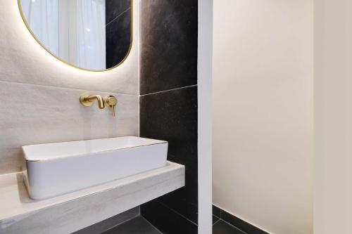 Modern studio - 2P - Place des Vosges - image 3