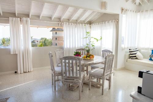 Penthouse Alina in Уатаму