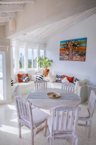 Penthouse Alina in Уатаму