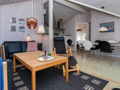8 person holiday home in Sydals-By Traum in Skovby