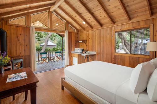 1 queen bed