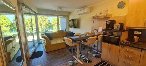 LAKE MOMENTS - Pearl Apartment – khách sạn tại Balatonszemes