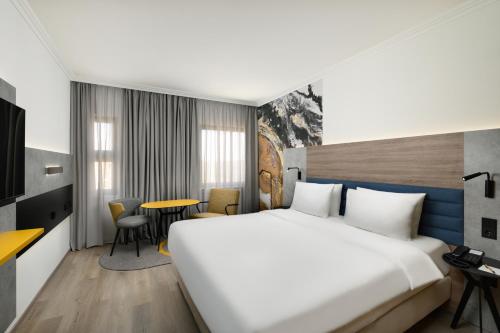 room detail thumbnail 0