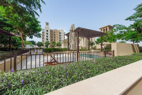 Exclusive 2BR in Rahaal 2 Madinat Jumeirah Living - image 9
