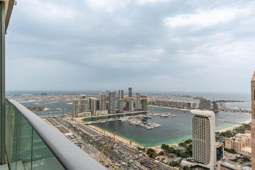 Lavish 2-Bedroom Apartment in Dubai Oasis - image 14