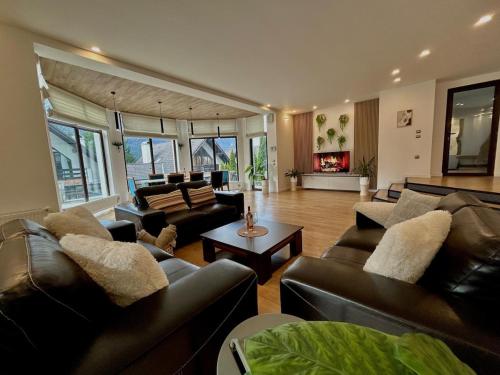 Zafra Chalet – khách sạn tại Poiana Tapului