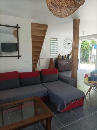 Maison 3 chambres avec piscine à 150 M de la plage (Maison 3 chambres avec piscine a 150 M de la plage) in Le Moule
