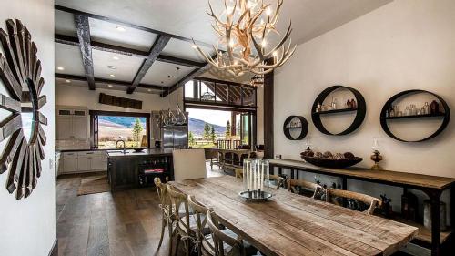 Impressive and Secluded Villa for Rent along the Glorious Uinta Mountains, Utah in Kamasa (UT)