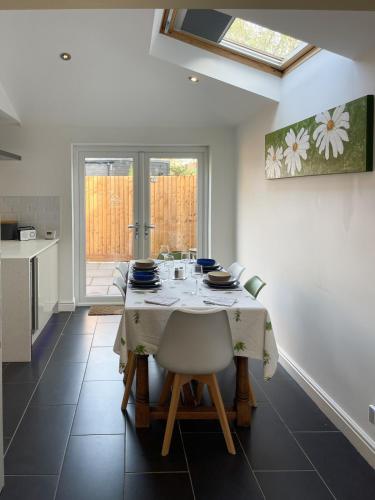 Walk to Addenbrookes - Stylish 1 bed Apartment in Cherry Hinton