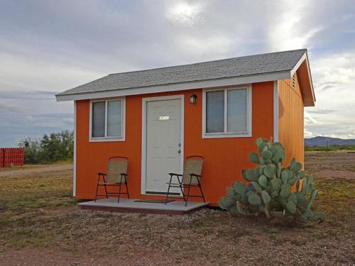 Homey Getaway Cabin Rental, Arizona · Double Adobe