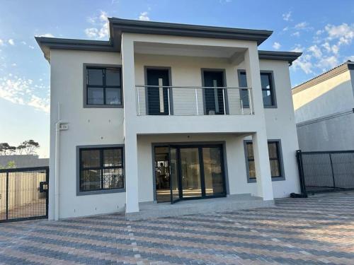 Bokwe's Guest House- Cape Town - Cape Town