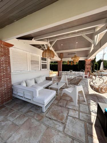 Superbe villa 300 m2 avec piscine et jacuzzi in 蘭克斯