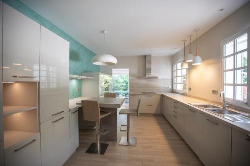 Superbe villa 300 m2 avec piscine et jacuzzi in 蘭克斯