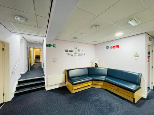 Előcsarnok, TCH Lodge in Bolton