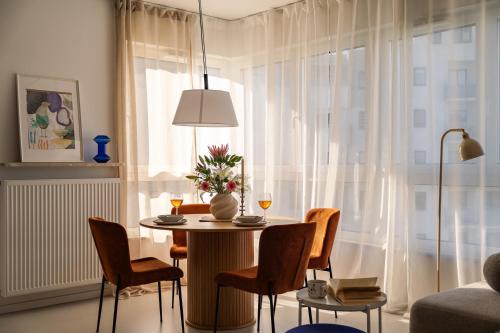 Malmö Family Apartment by VAYA STAYS, Warszawa