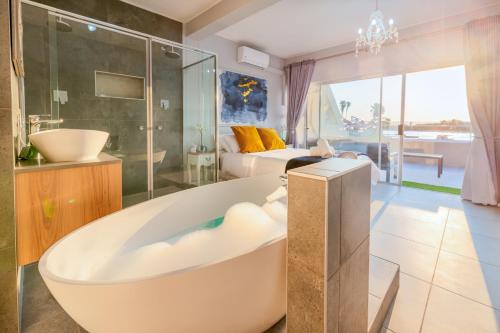 Port Owen Marina by First Private Stays in 韋爾德里夫