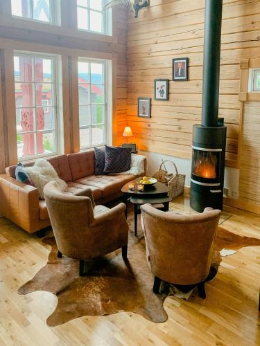 Mountain-Close Cabin With Panoramic View