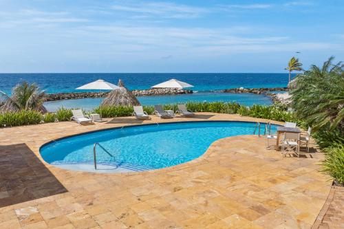 ทัศนียภาพ, The Strand apartment for 5 guests with pool and beach in ซาลินา