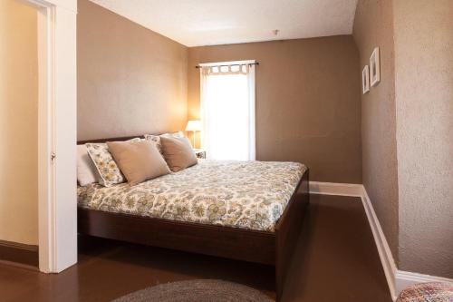 Lucky-Mtn View-AC-4BR/2BA - image 12