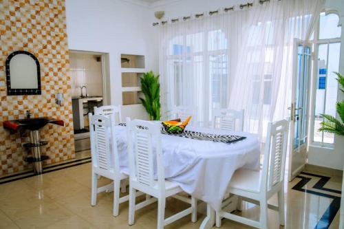 Zebra Domus in Butare