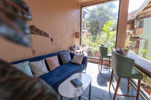 restavracija, The Explorers Hub in Kampala